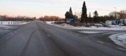 Vägkorsning Rögle 2 km från Höganäs-hållet.